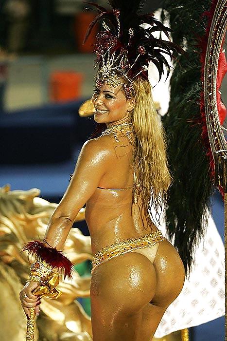 Brasilianischer Karneval #14724360