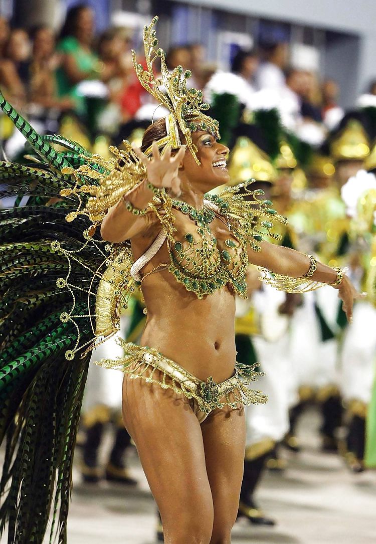 Brasilianischer Karneval #14724604