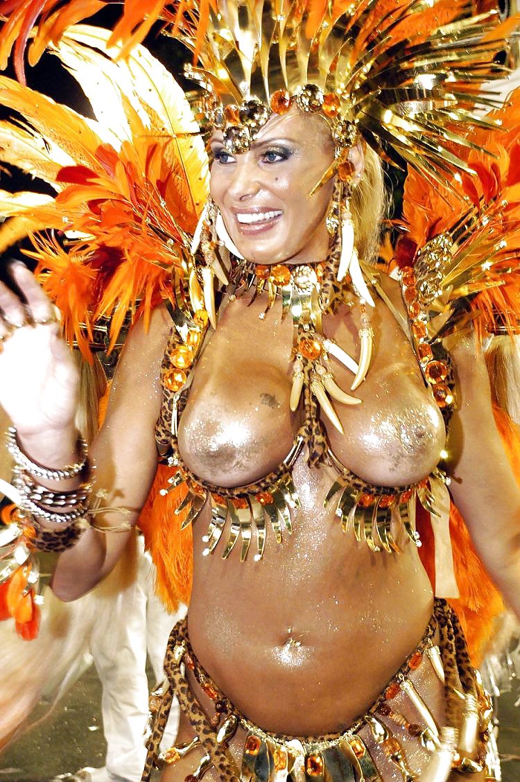 Carnevale brasiliano
 #14724622