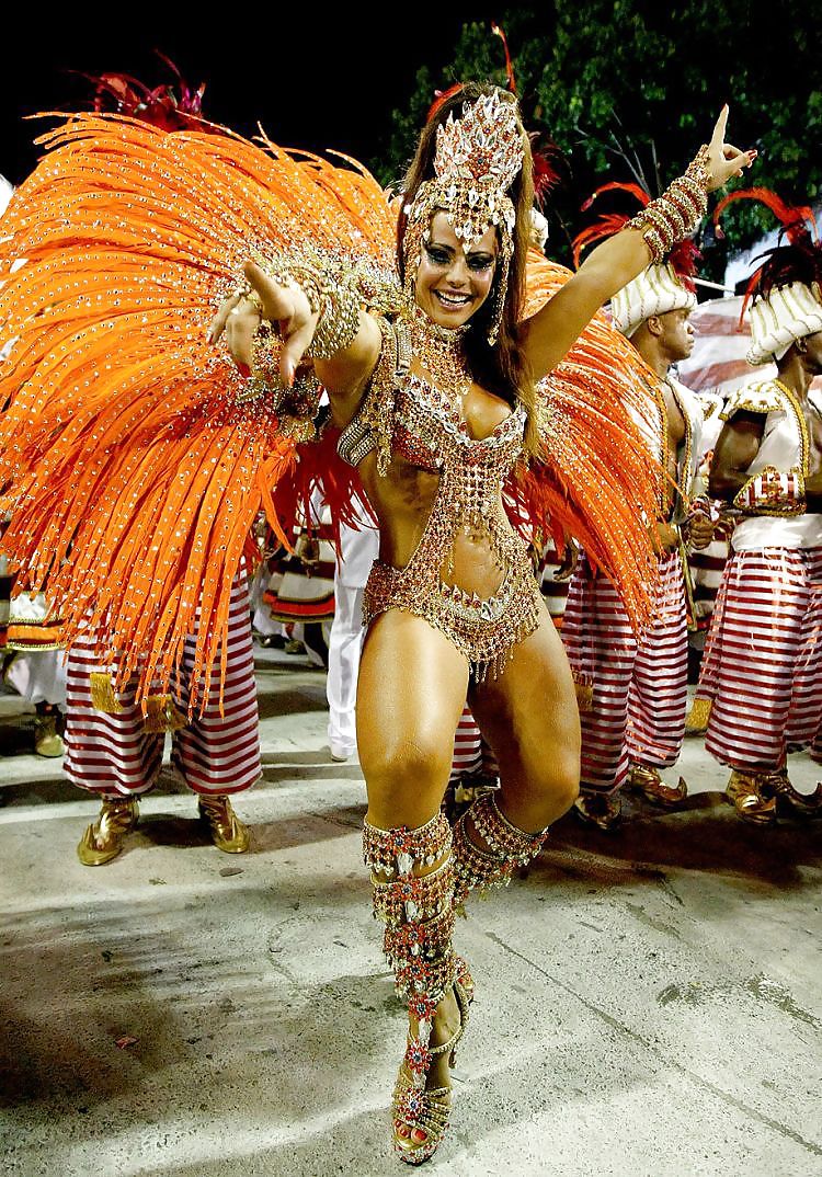 Brasilianischer Karneval #14724662