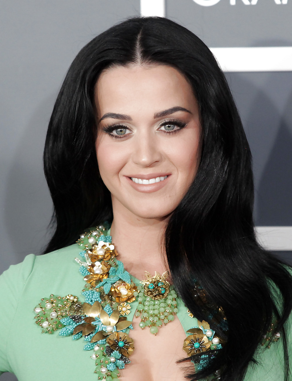 Katy perry
 #18291430