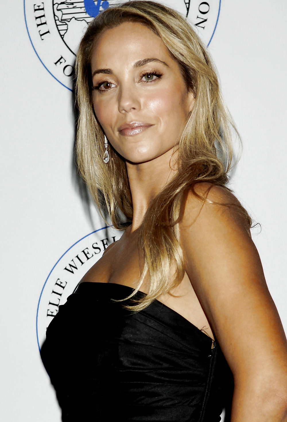 Elizabeth Berkley #3165922