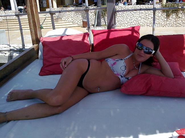 蒸し暑い
 #12160968