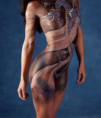 Body painting & luce
 #2694765