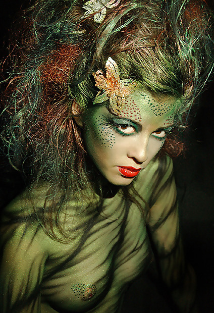 Body painting & luce
 #2694776