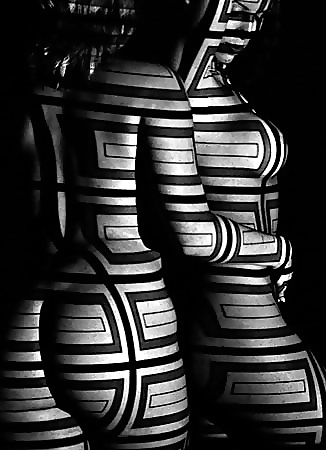 Body painting & luce
 #2694794