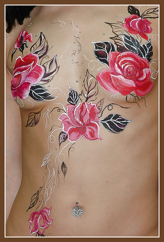 Body painting & luce
 #2694799