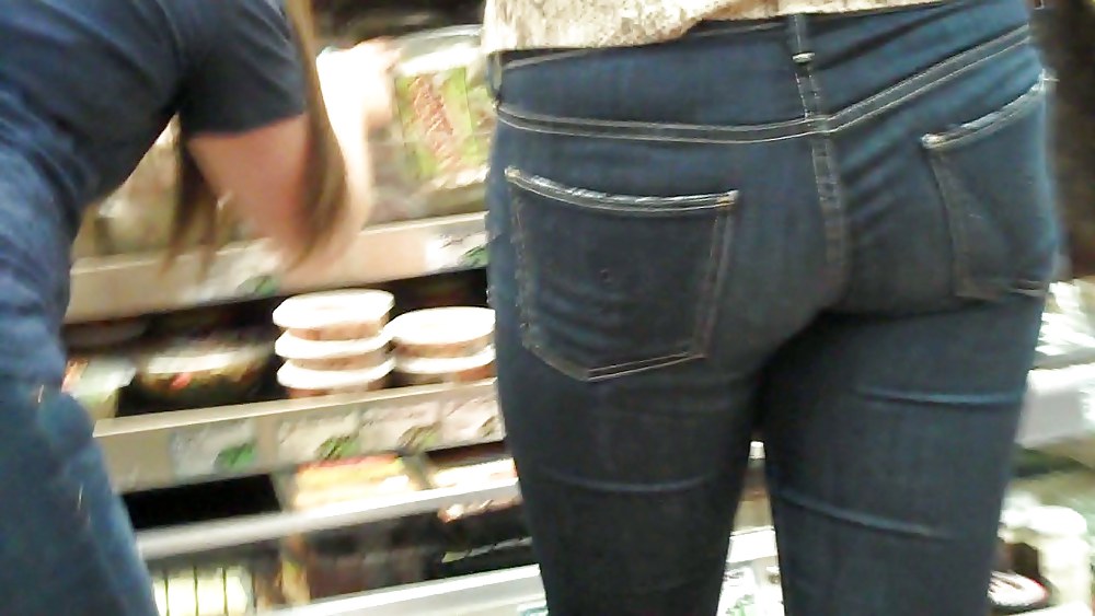 Mall ass & butts spending cash on jeans #3550504