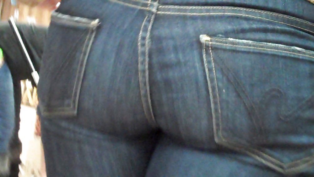 Mall ass & butts spending cash on jeans #3550758