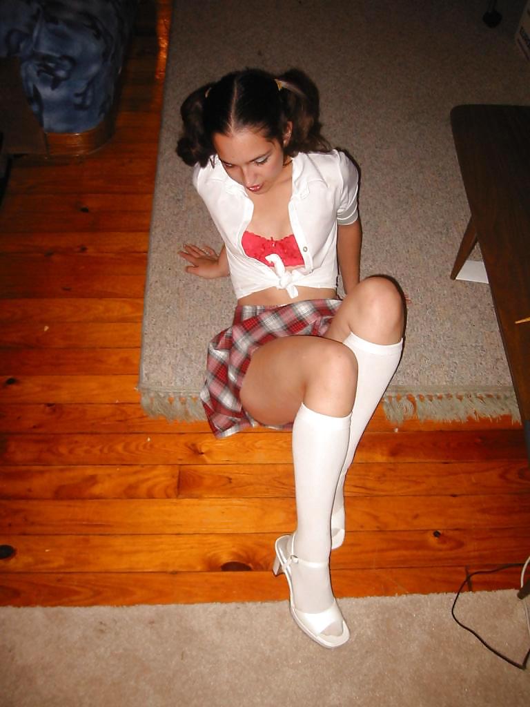 LATINA POSING IN SCHOOLDRESS #9538956