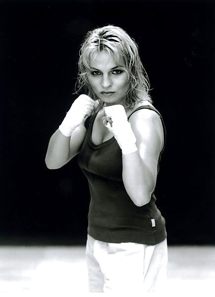 Regina Halmich deutsche Boxsportlerin #2361263