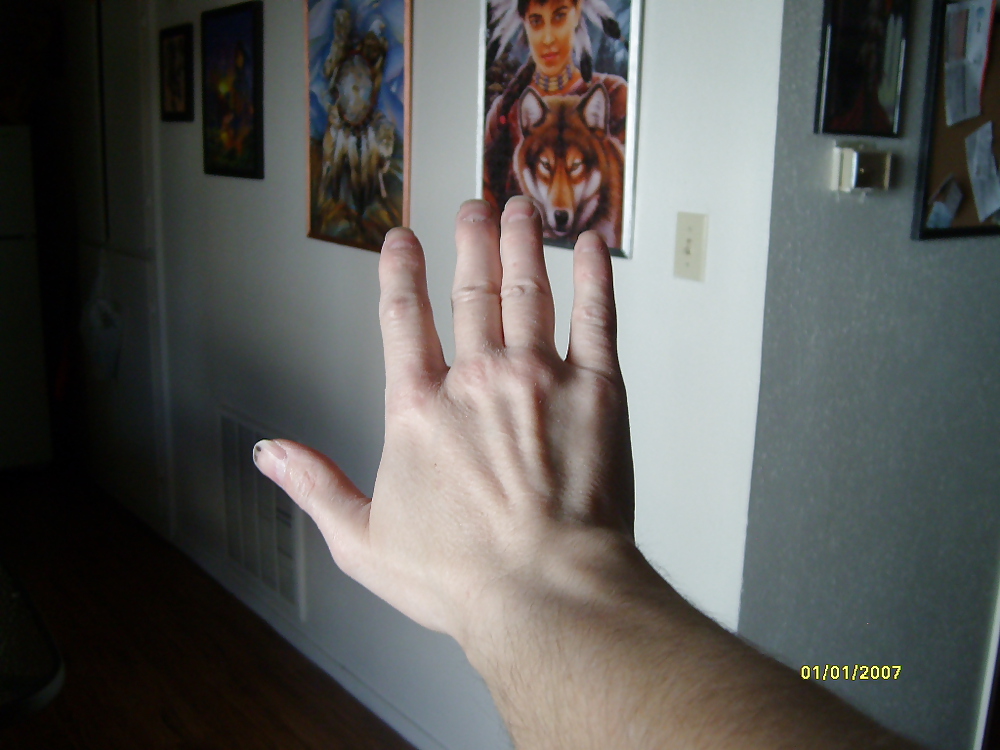 Manos y casa
 #19111484