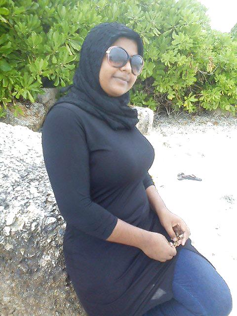 Maldvian hijab girl 1 (non -nude) #18999580