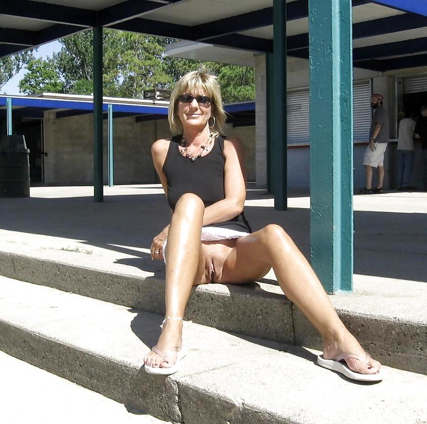 Amas de casa mostrando para nosotros
 #6785321