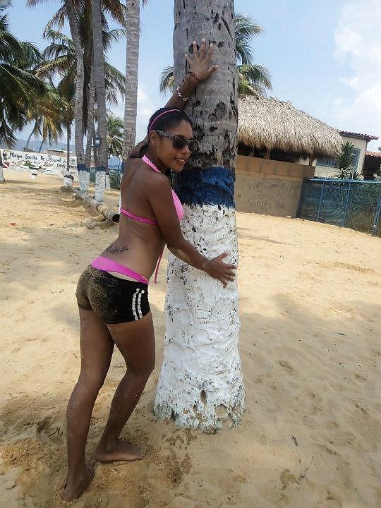 WOMAN (AMIGUITAS 49) #10463344