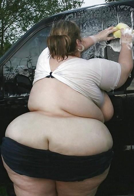 Natural Boobs & Asses in, ontop and by the Car! #1 #22817278