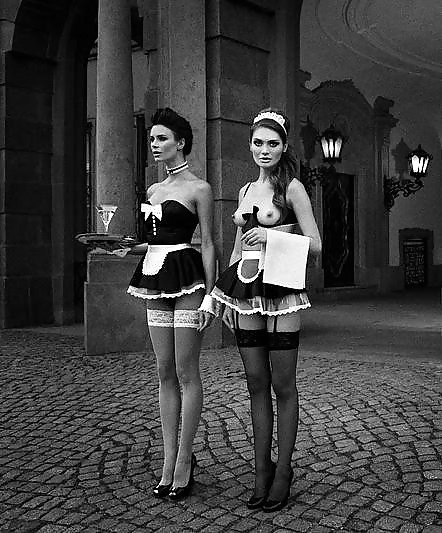 Serving girls #3863052