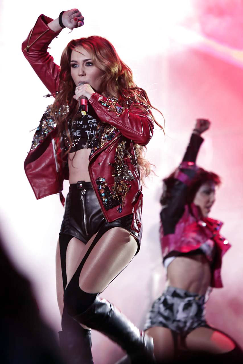 Miley Cyrus 2 By twistedworlds #4684479