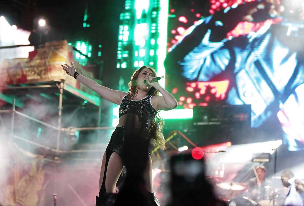 Miley Cyrus 2 By twistedworlds #4684596