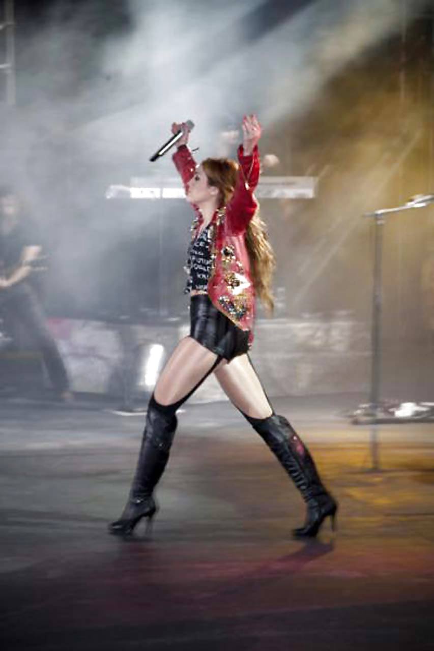 Miley cyrus 2 by twistedworlds
 #4684661