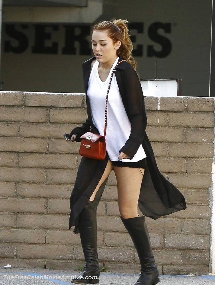Miley Cyrus 2 By twistedworlds #4685199