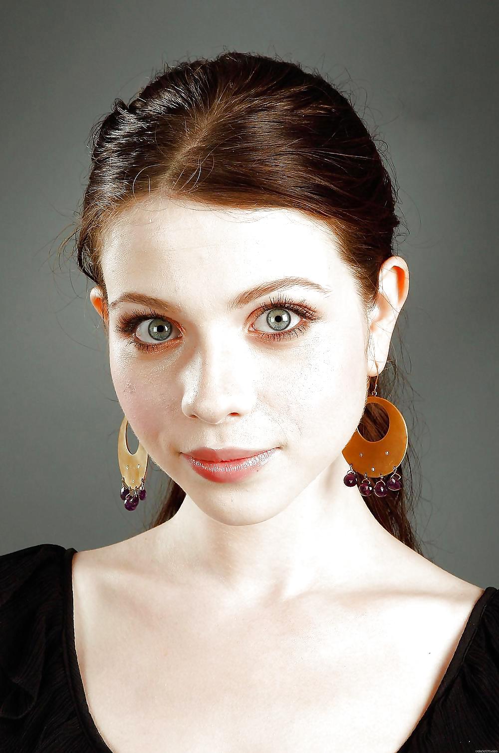 Michelle Trachtenberg Mes Photos Et Faux Fav #22494036