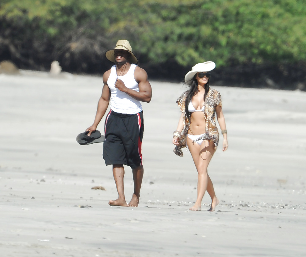 Kim Kardashian Bikini Candids in Costa Rica #3500825