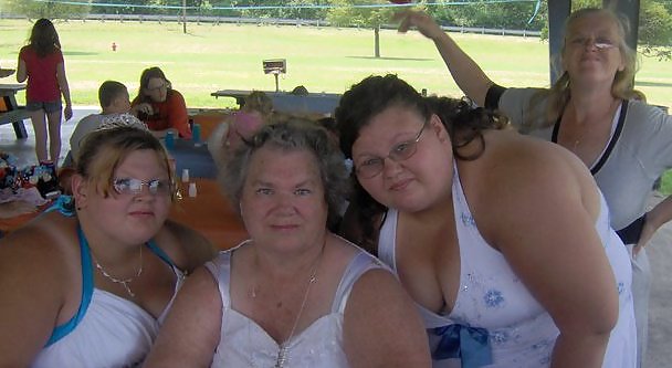 WHITE TRASH #9651011