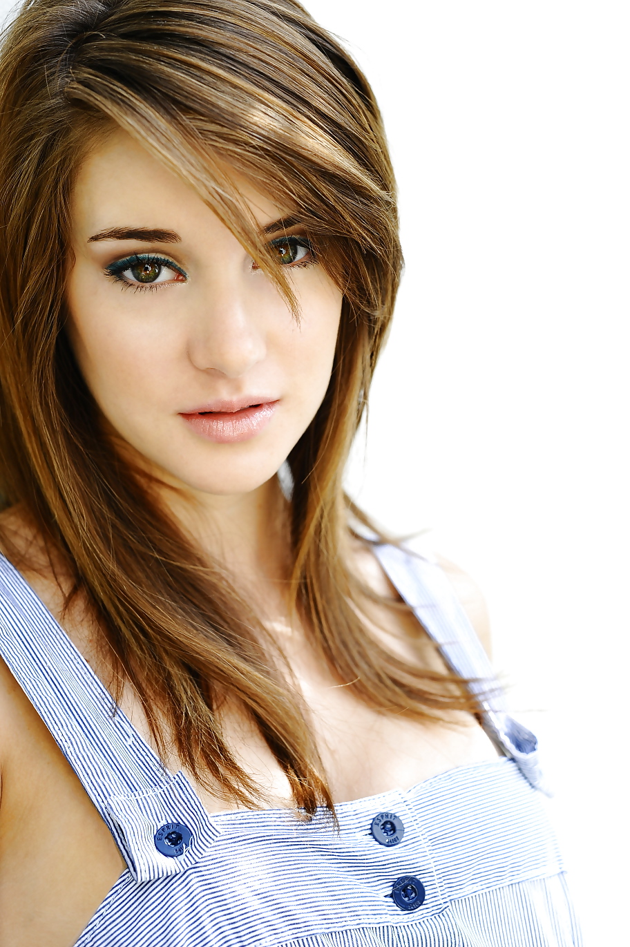 Shailene woodley
 #18838015