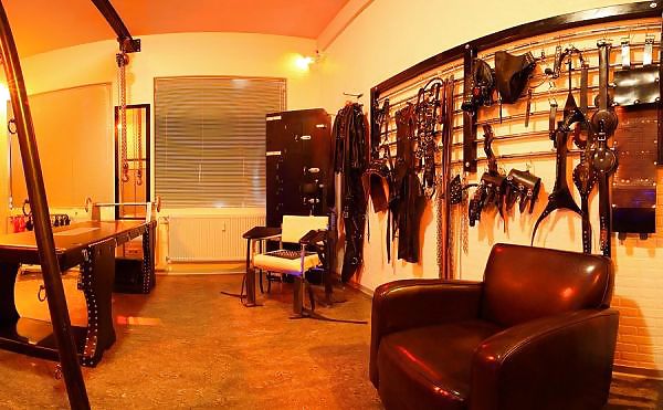 S&M Studio #15892913