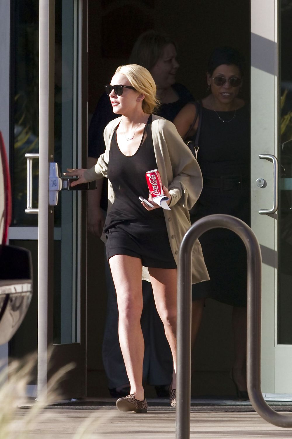 Lindsay Lohan Voir à Travers Au Centre Des Femmes Du Centre-ville Dans La #4735397