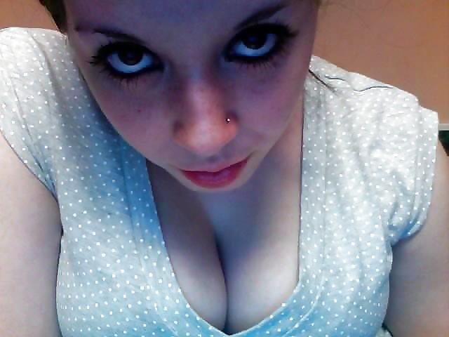 Tetas grandes
 #17683175