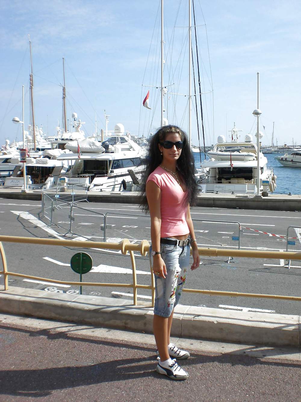 Arabin posiert im urlaub
 #21146278