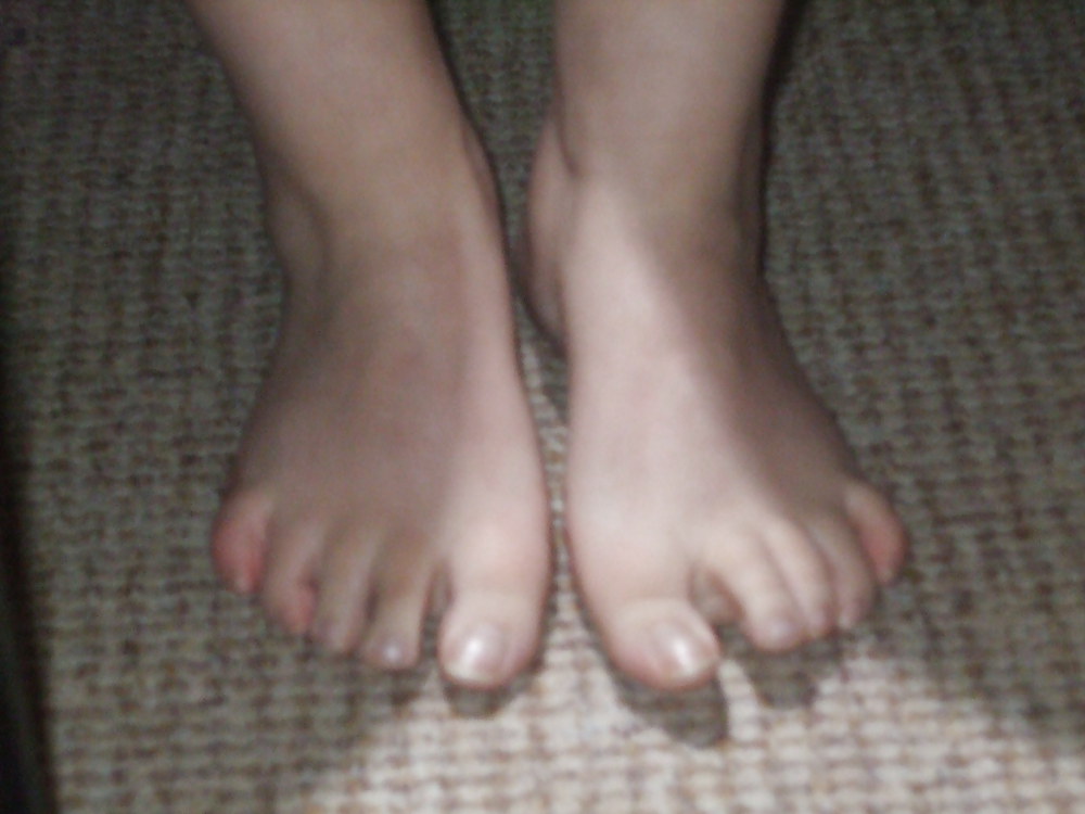 Nuove foto di mutandine e piedi da mysticemmy
 #3619852