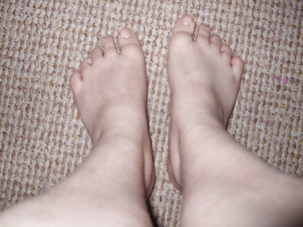 Nuove foto di mutandine e piedi da mysticemmy
 #3619939