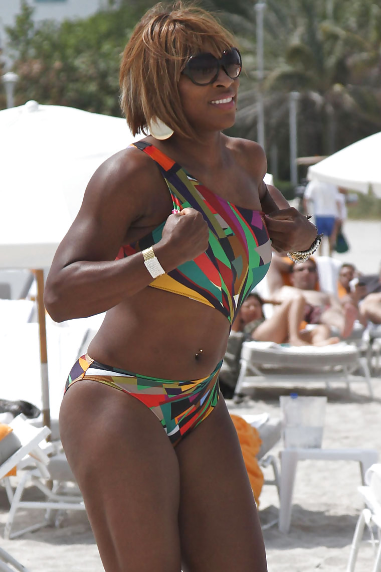 Serena williams bikini candids con gli amici a miami
 #5298717