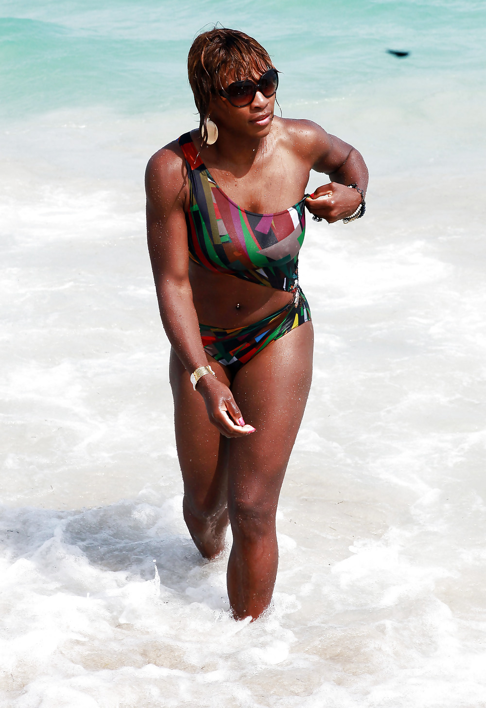 Serena williams bikini candids con amigos en miami
 #5298818