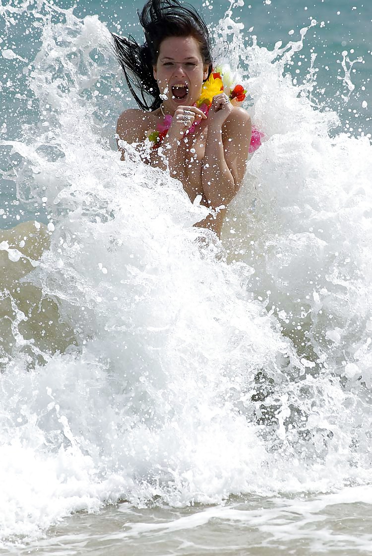 Splashing Nude #9455137