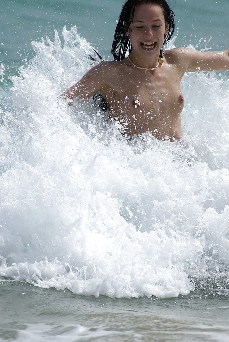 Splashing Nude #9455191