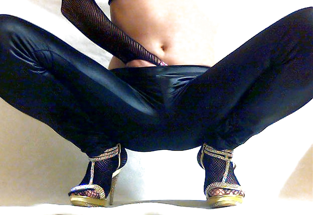 Love my leggings and my golden heels #7721720