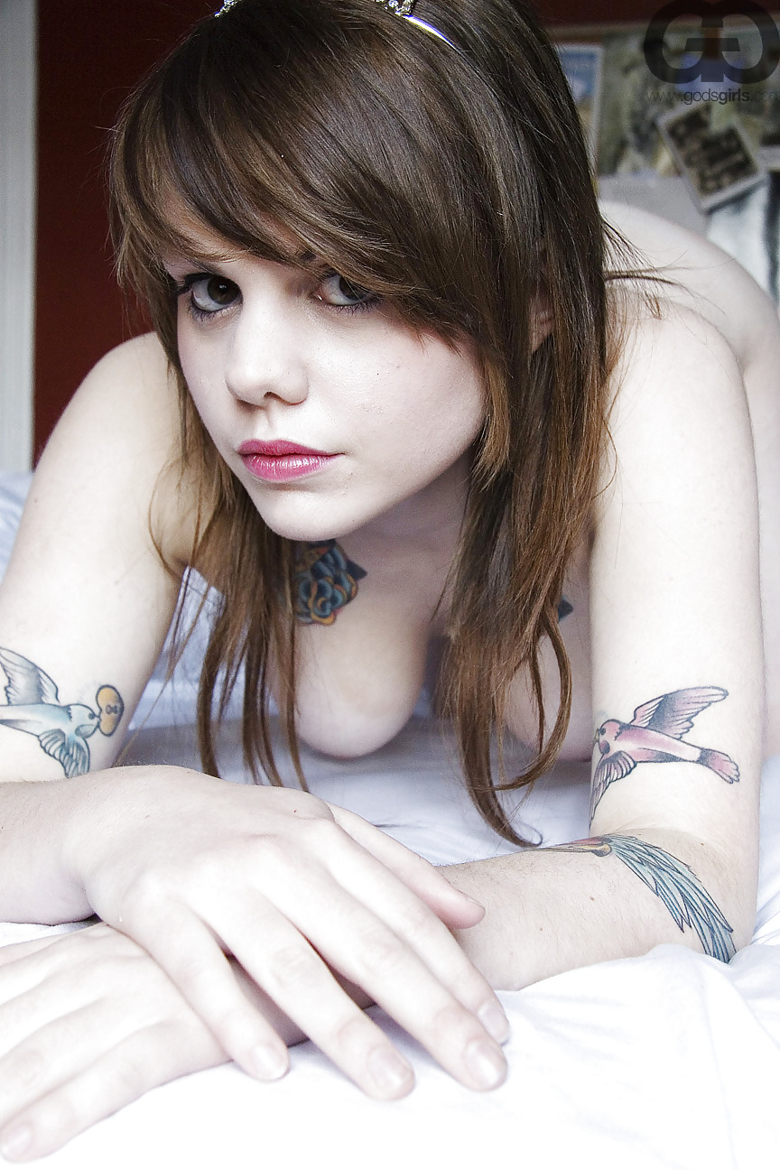 Beatrice martin aka coeur de pirate canadian pop singer
 #495391