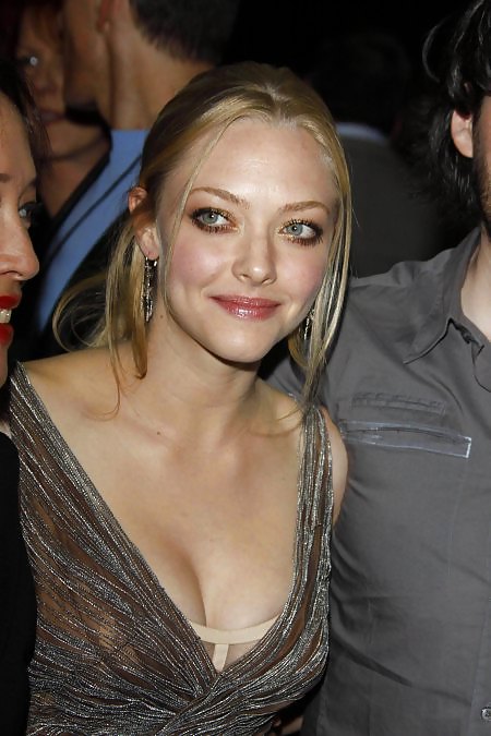 Amanda Seyfried 2 #3459822