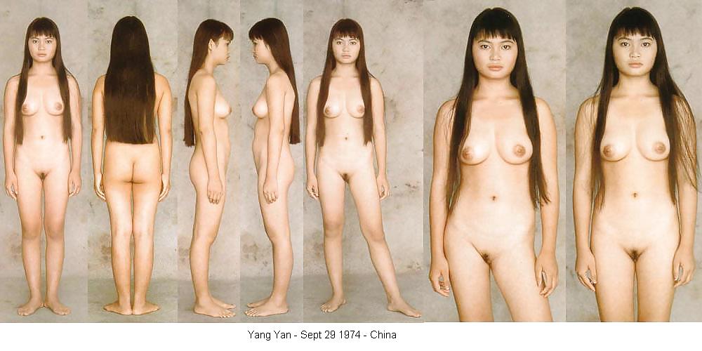 Bekleidet-unclothed Frauen Aller Art. #19644653