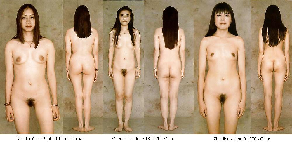 Bekleidet-unclothed Frauen Aller Art. #19644671