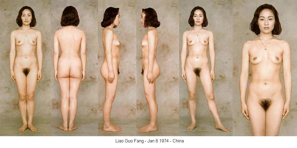 Bekleidet-unclothed Frauen Aller Art. #19644691