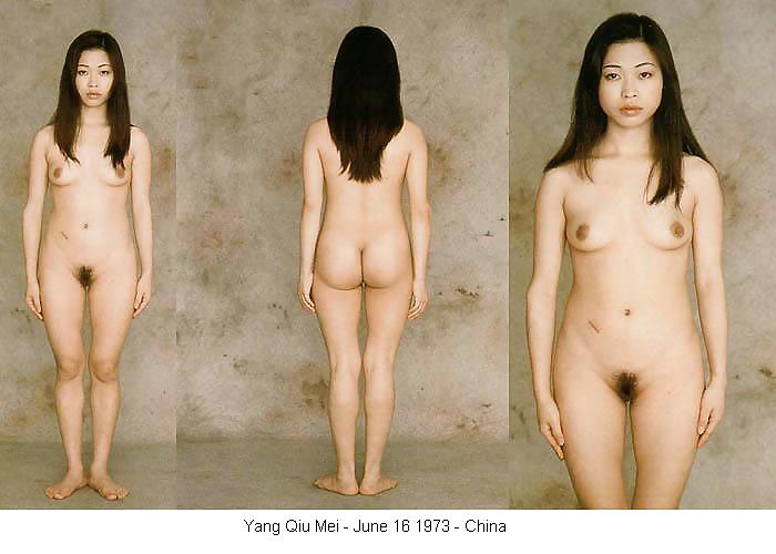 Bekleidet-unclothed Frauen Aller Art. #19644754