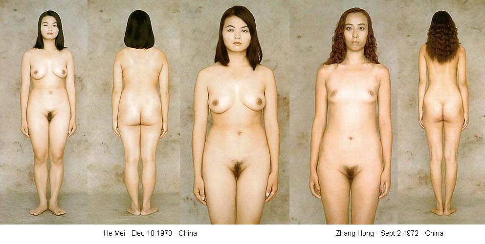 Mujeres con ropa y sin ropa de todo tipo.
 #19644781