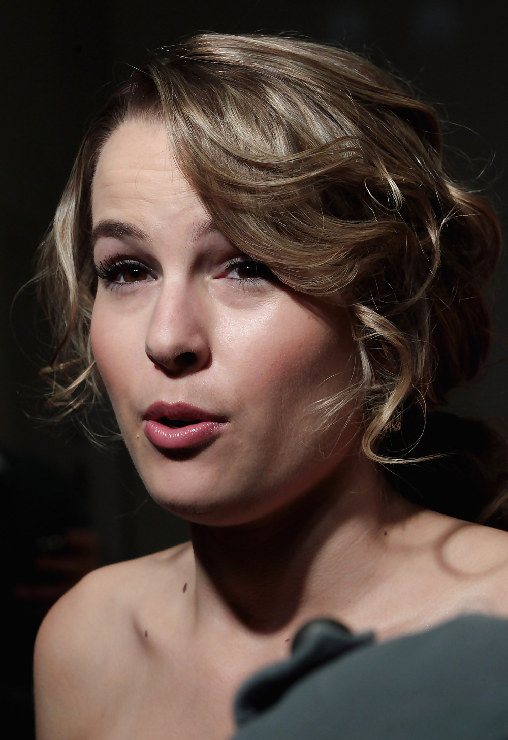 Bridgit mendler
 #14706441