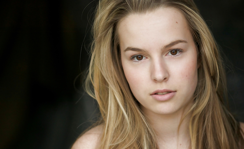 Bridgit mendler
 #14706582