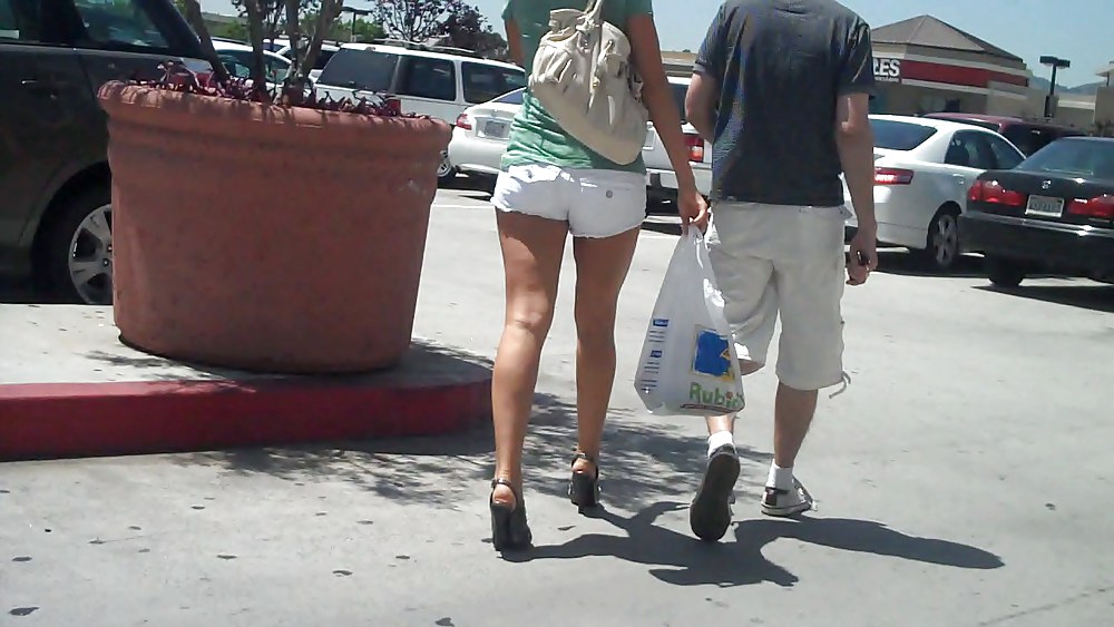 Girl in white short cutoff jeans showing her ass & butt ! #3714791